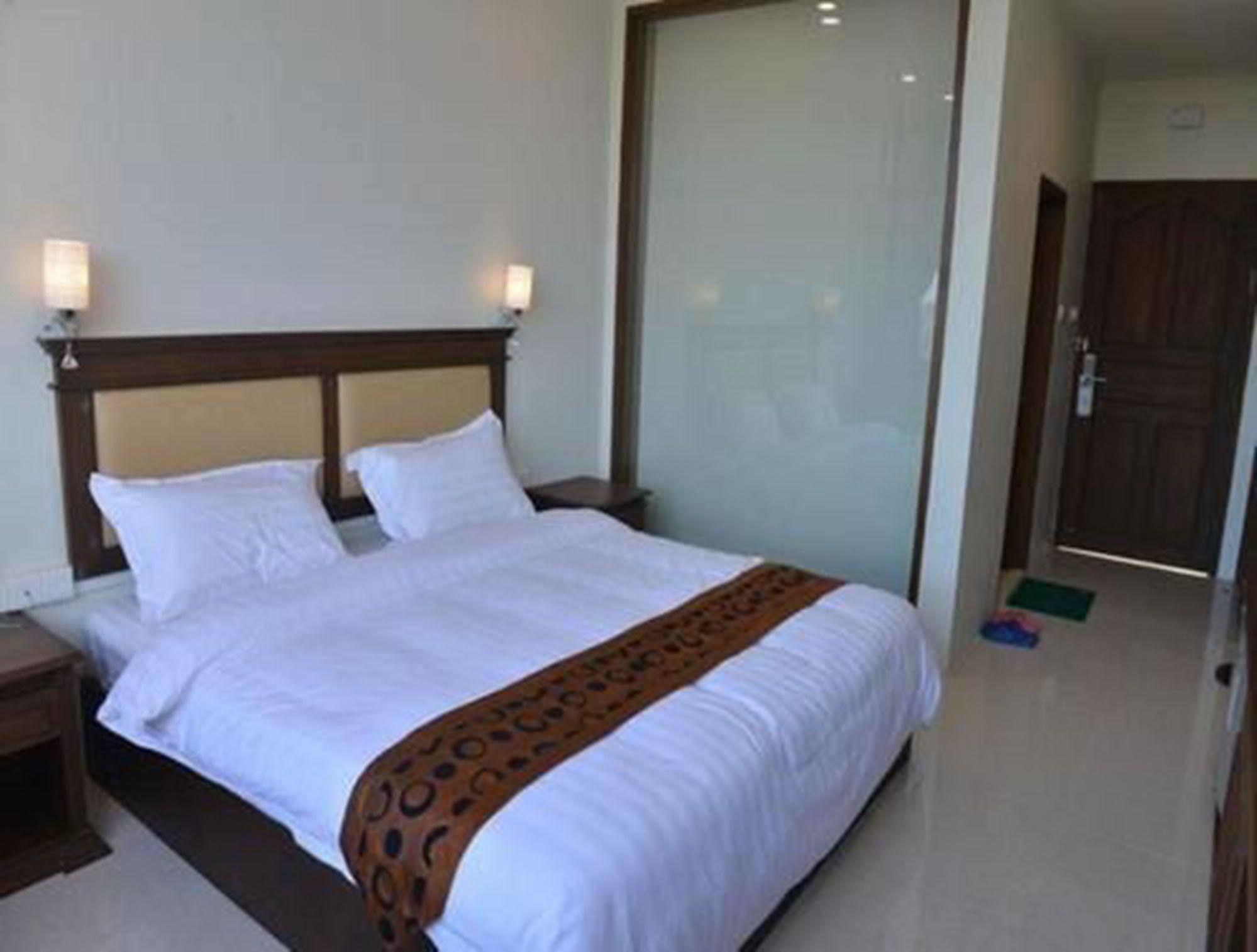 Hotel Myitkyina 4* Myitkyina